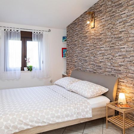 Ananas Apartments ซริกเวนิซา ภายนอก รูปภาพ
