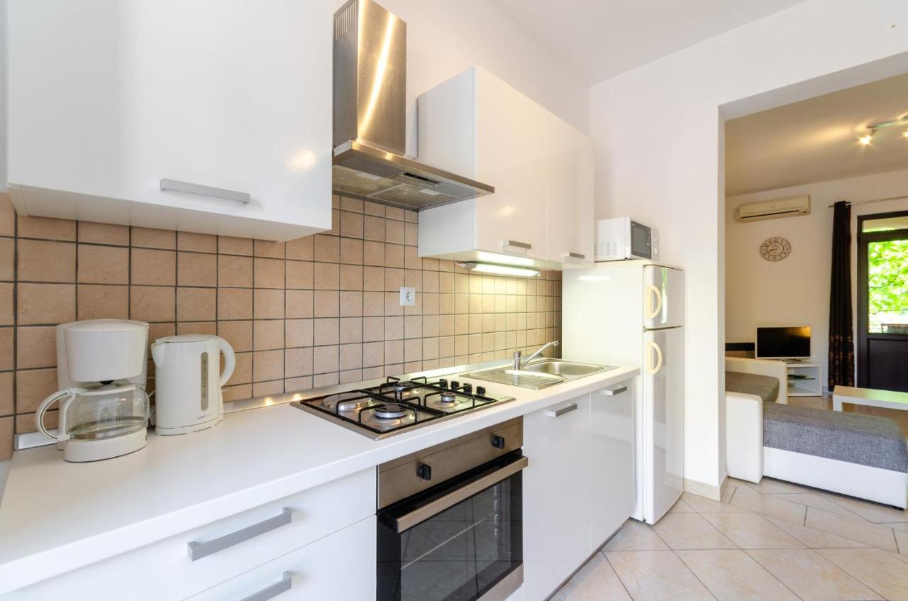 Ananas Apartments ซริกเวนิซา ภายนอก รูปภาพ