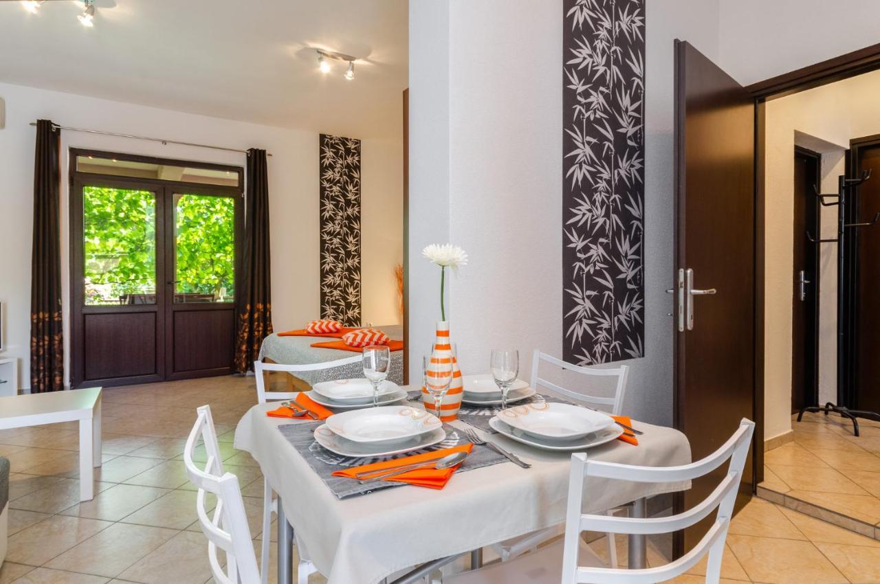 Ananas Apartments ซริกเวนิซา ภายนอก รูปภาพ